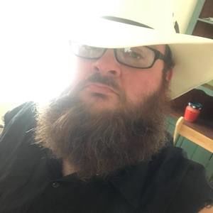 Meet your Posher, Tom